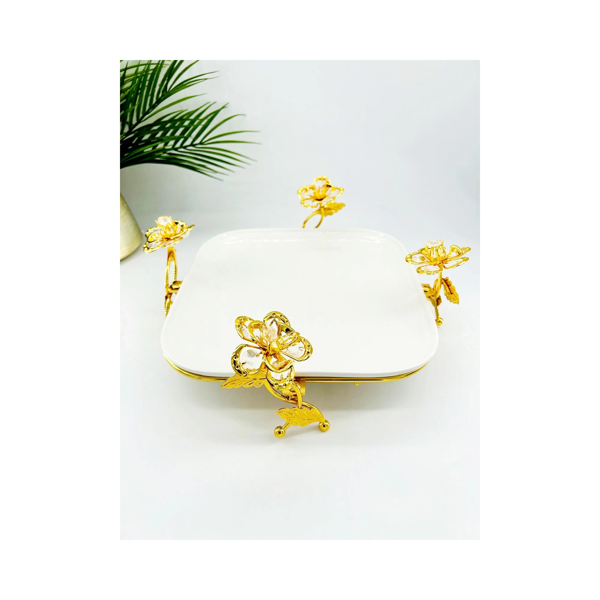 Plat de Présentation Carré en Porcelaine avec Décor Floral Doré