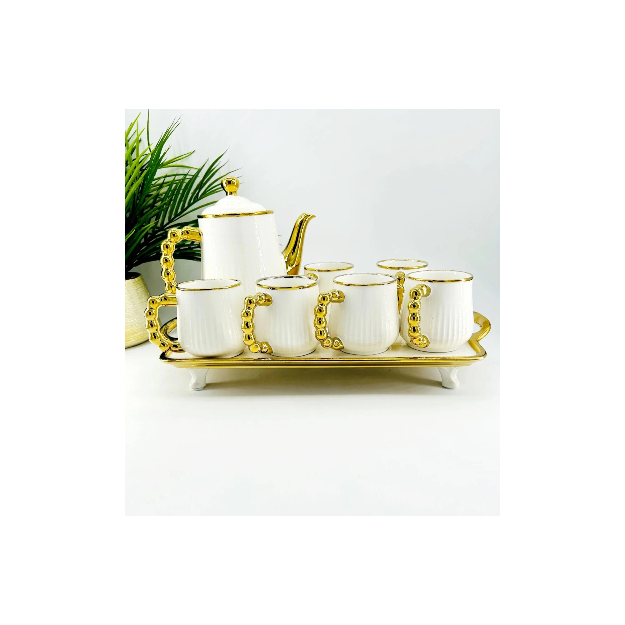 Service à thé ou café en porcelaine blanche et dorée – Collection élégance