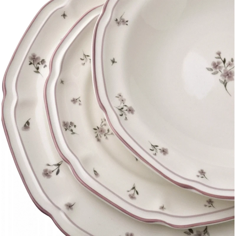 Assiette plate – Porcelaine fine à motif floral (27 x 27 x 2,5 cm)