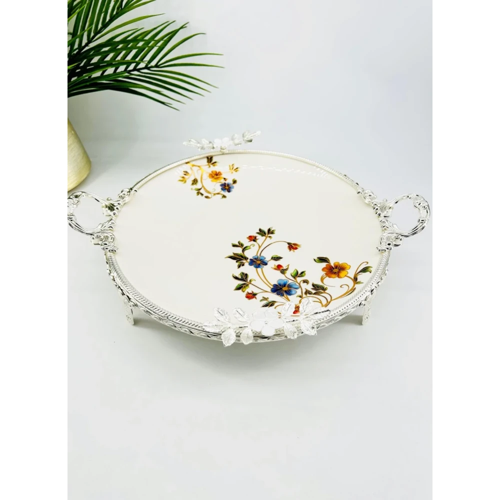 Plat de présentation rond sur pied – 32 cm (Finition argentée)