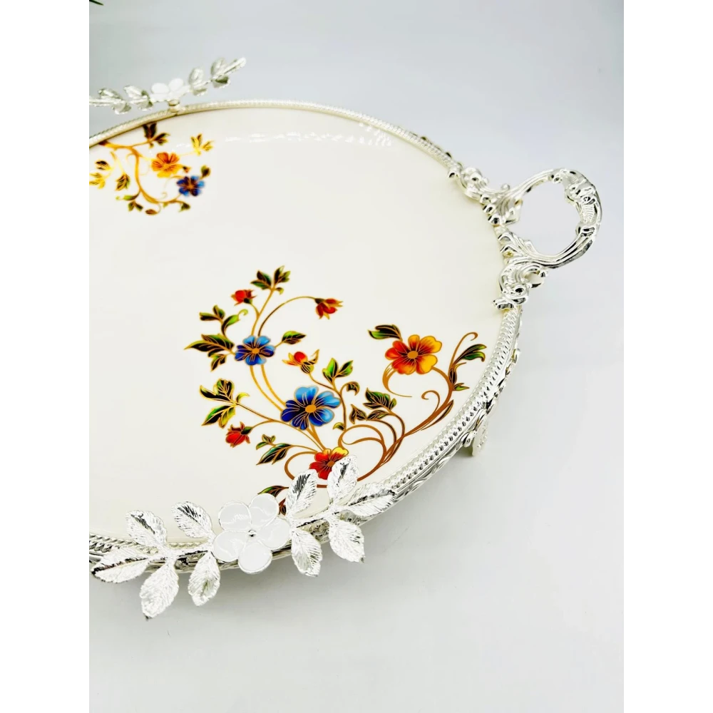 Plat de présentation rond sur pied – 32 cm (Finition argentée)