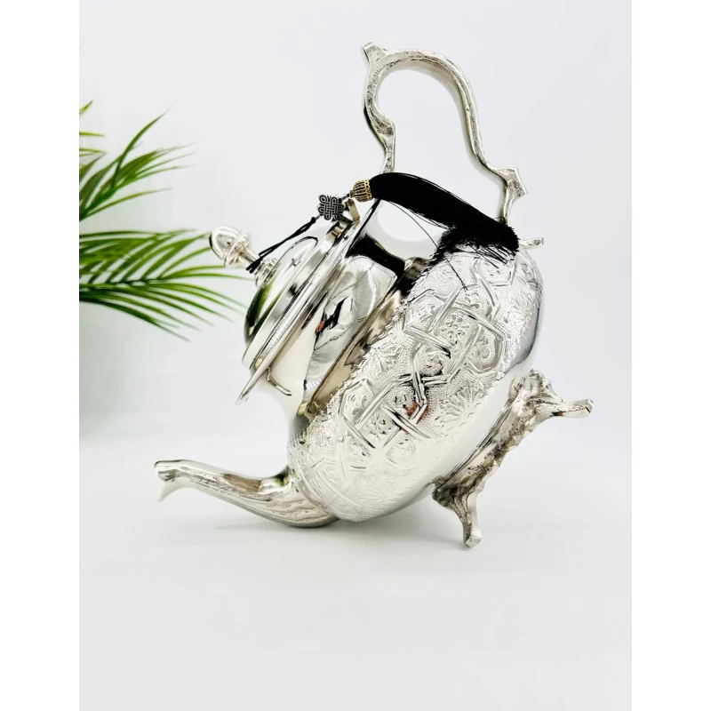 Théière artisanale en cuivre nickelé – Manchester Royal - 20 cm