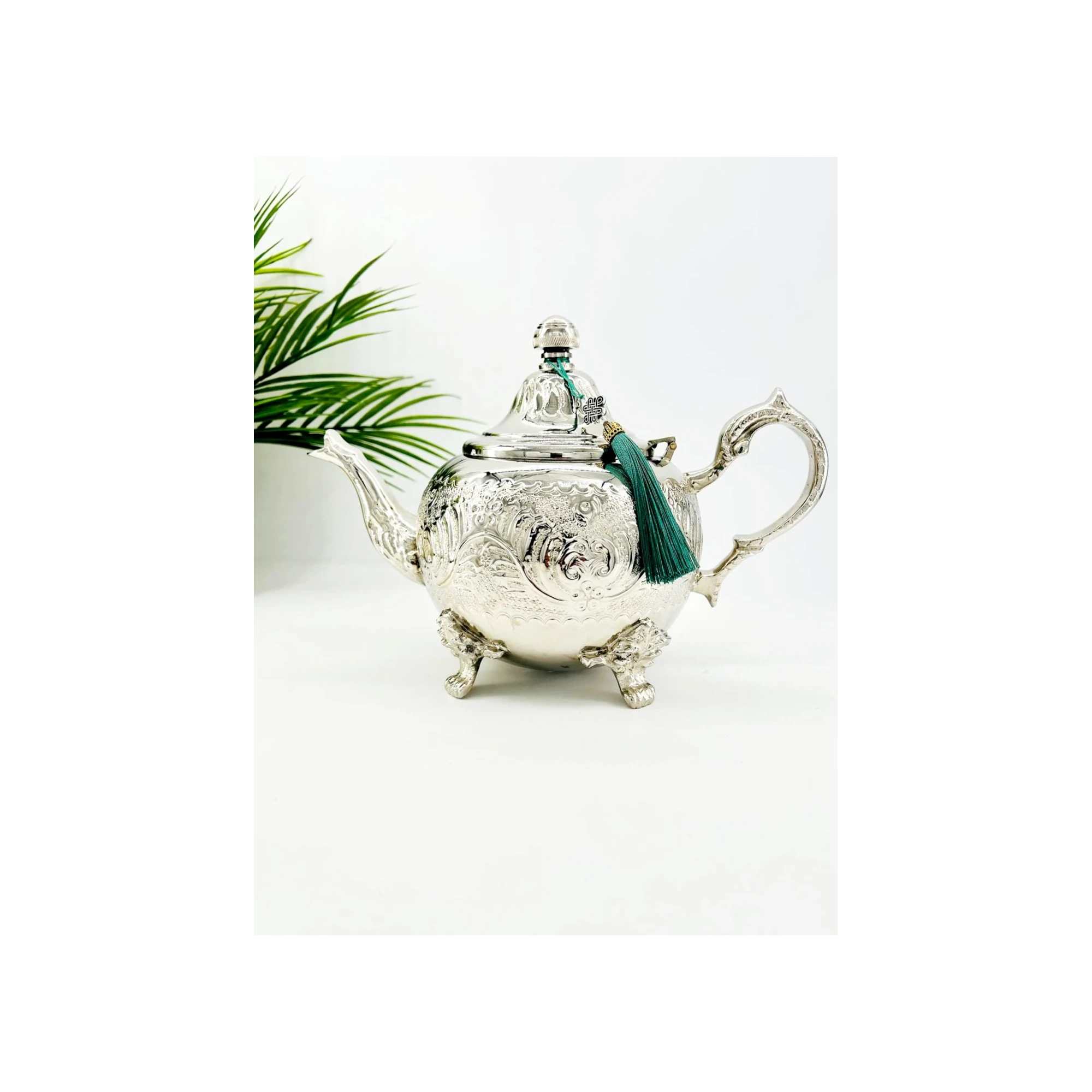 Théière artisanale en cuivre nickelé – Manchester Royal - 19 cm