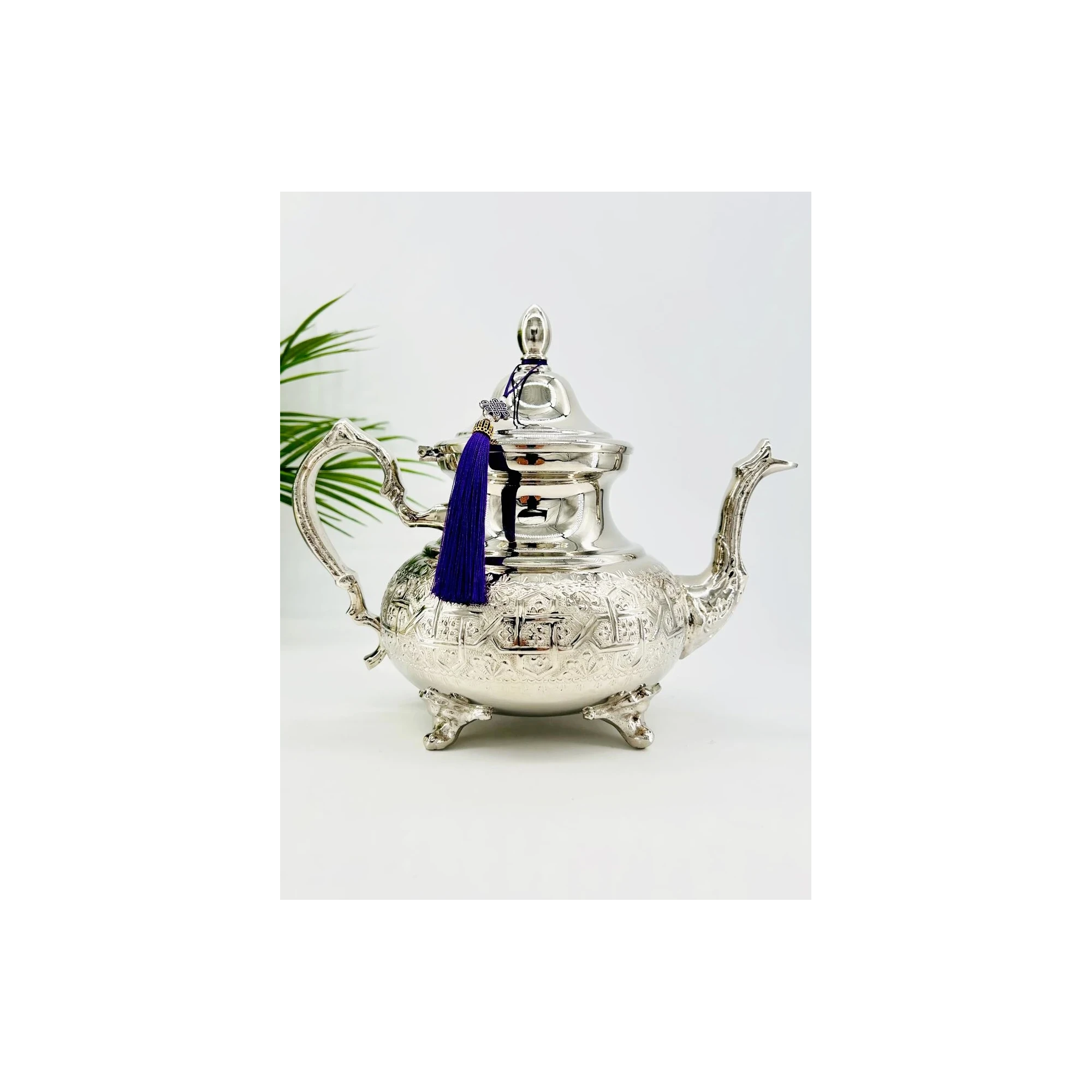 Théière artisanale en cuivre nickelé – Manchester Royal - 23 cm