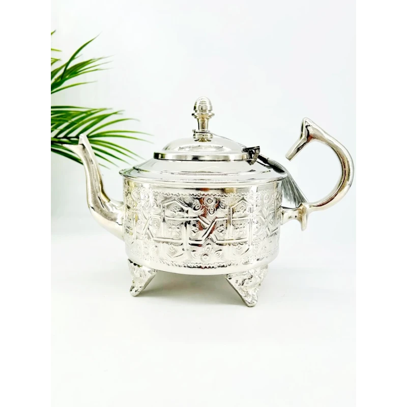 Théière artisanale en cuivre nickelé – Manchester Royal - 19 cm