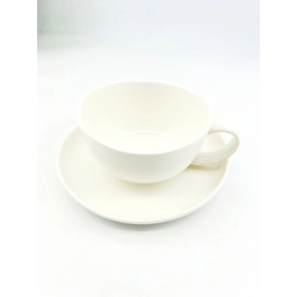 Set de 6 tasses et sous-tasses en porcelaine blanche
