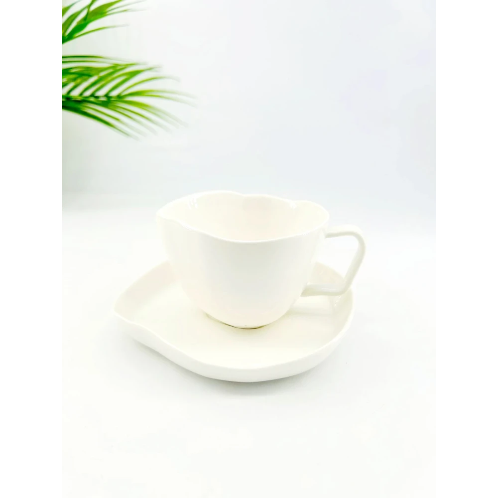 Service de 6 tasses et sous-tasses au design ondulé en porcelaine blanche