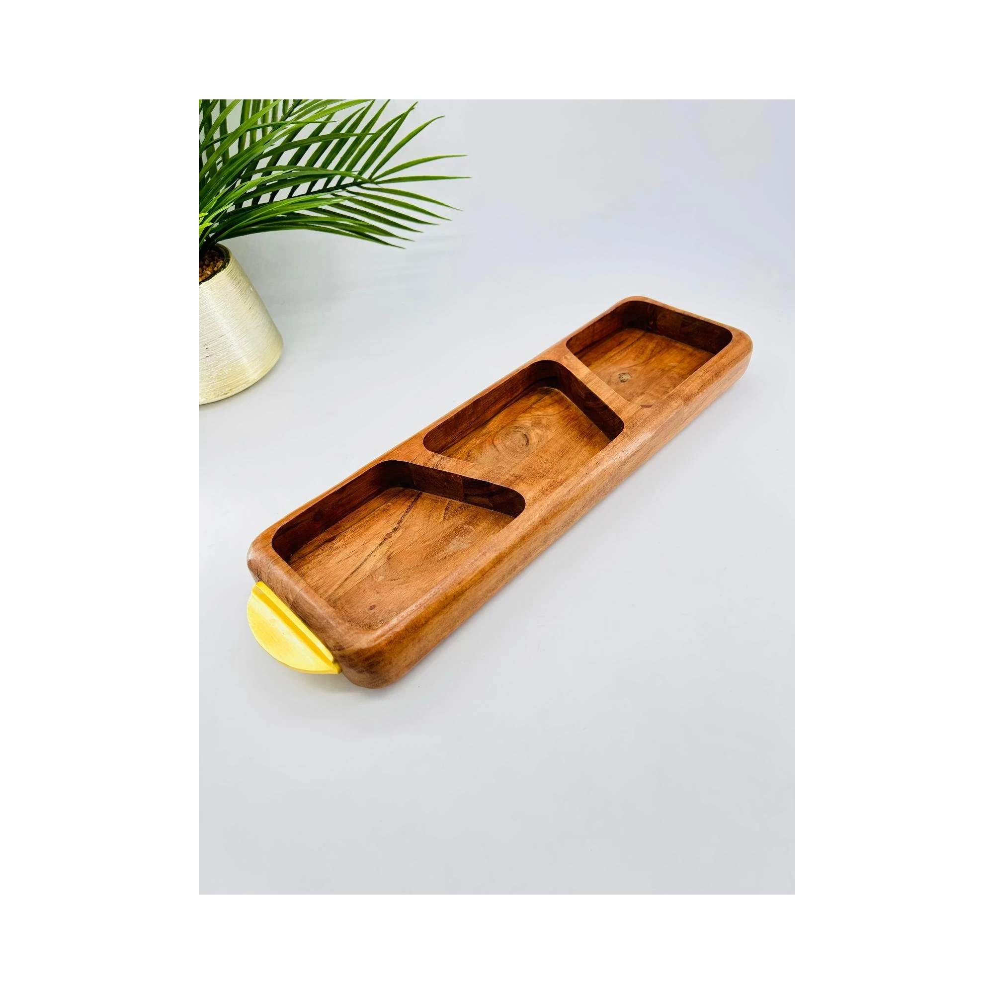 Plateau apéritif acacia 3 compartiments doré | TBK 45cm